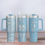 Tumbler mit Gravur - Motiv Dad, Papa, hellblau