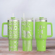 Tumbler mit Gravur - Motiv Dad, Papa, hellgrün