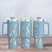 Tumbler mit Gravur - Motiv Wild Horses - hellblau